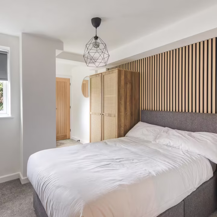 Room 2, May Street, DE22