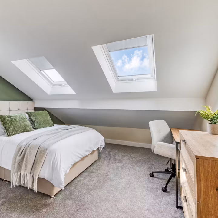 Room 5, Nelson Street, NG10
