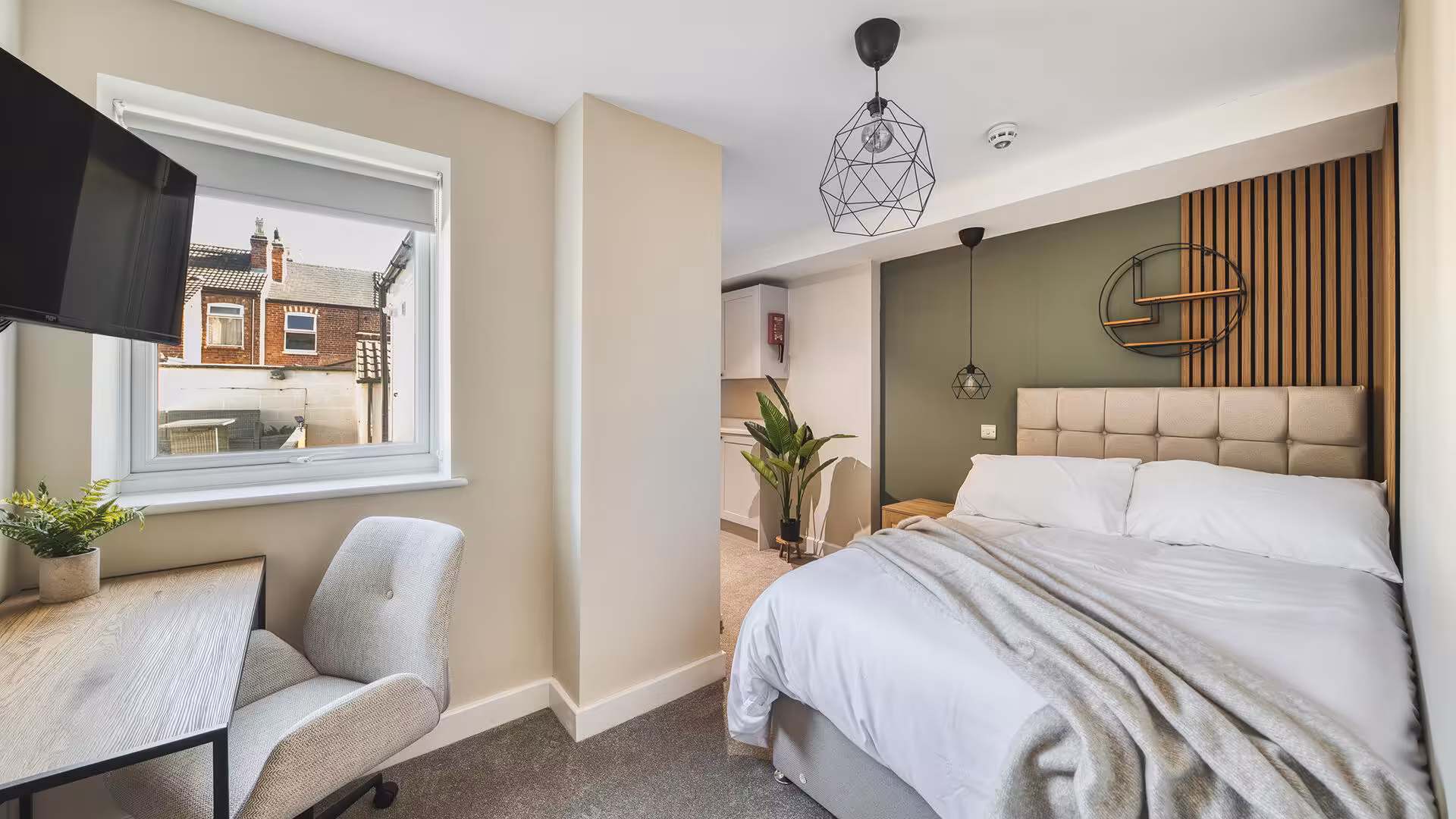 Room 2, Nelson Street, NG10