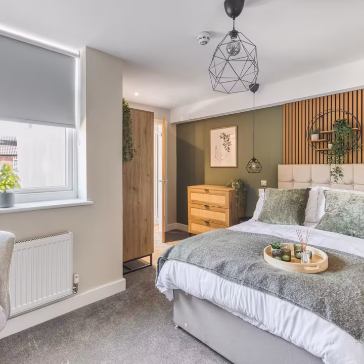 Room 4, Nelson Street, NG10
