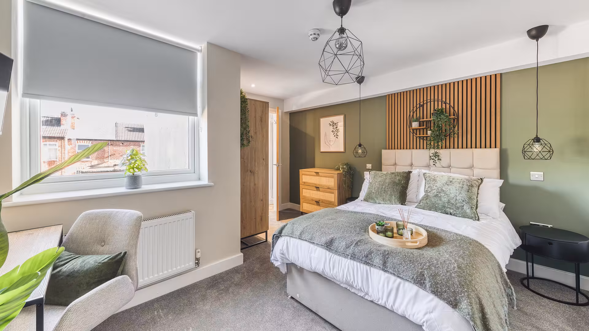 Room 4, Nelson Street, NG10