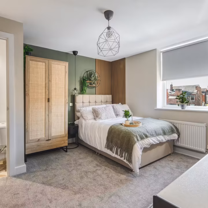 Room 3, Nelson Street, NG10