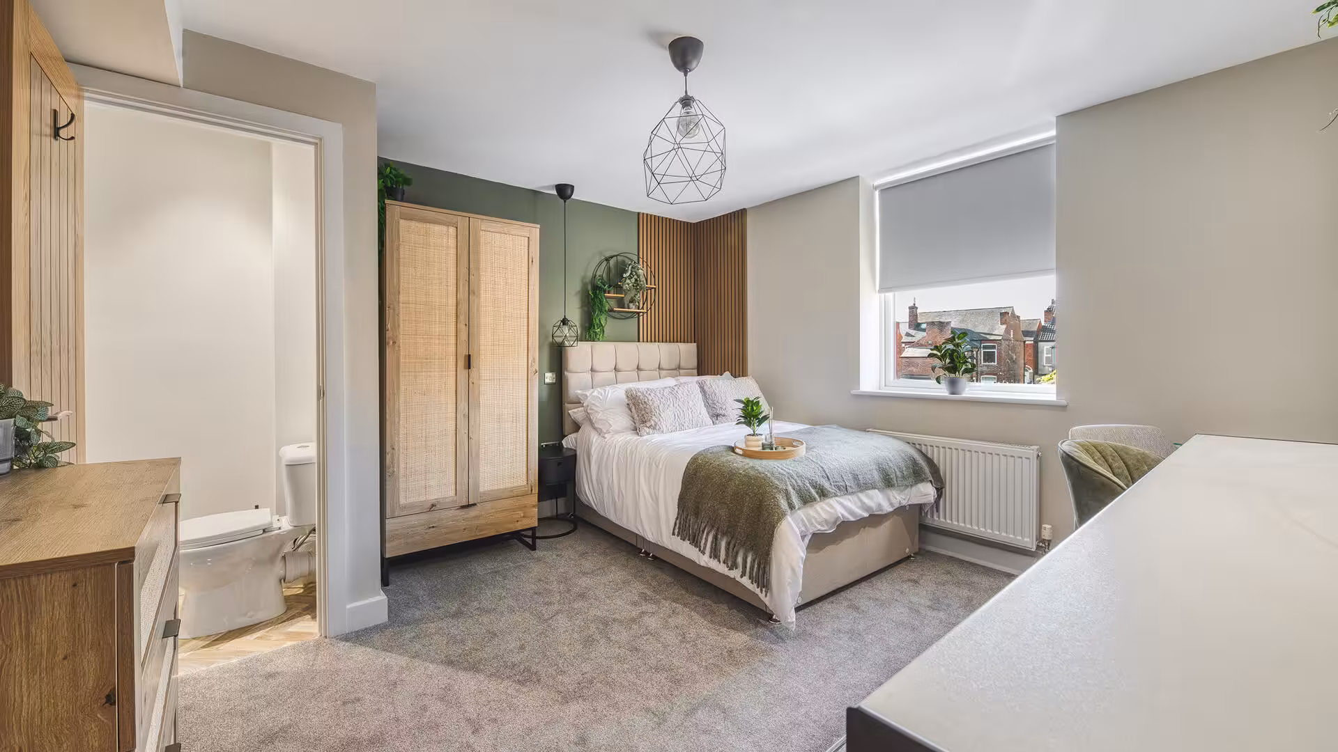 Room 3, Nelson Street, NG10