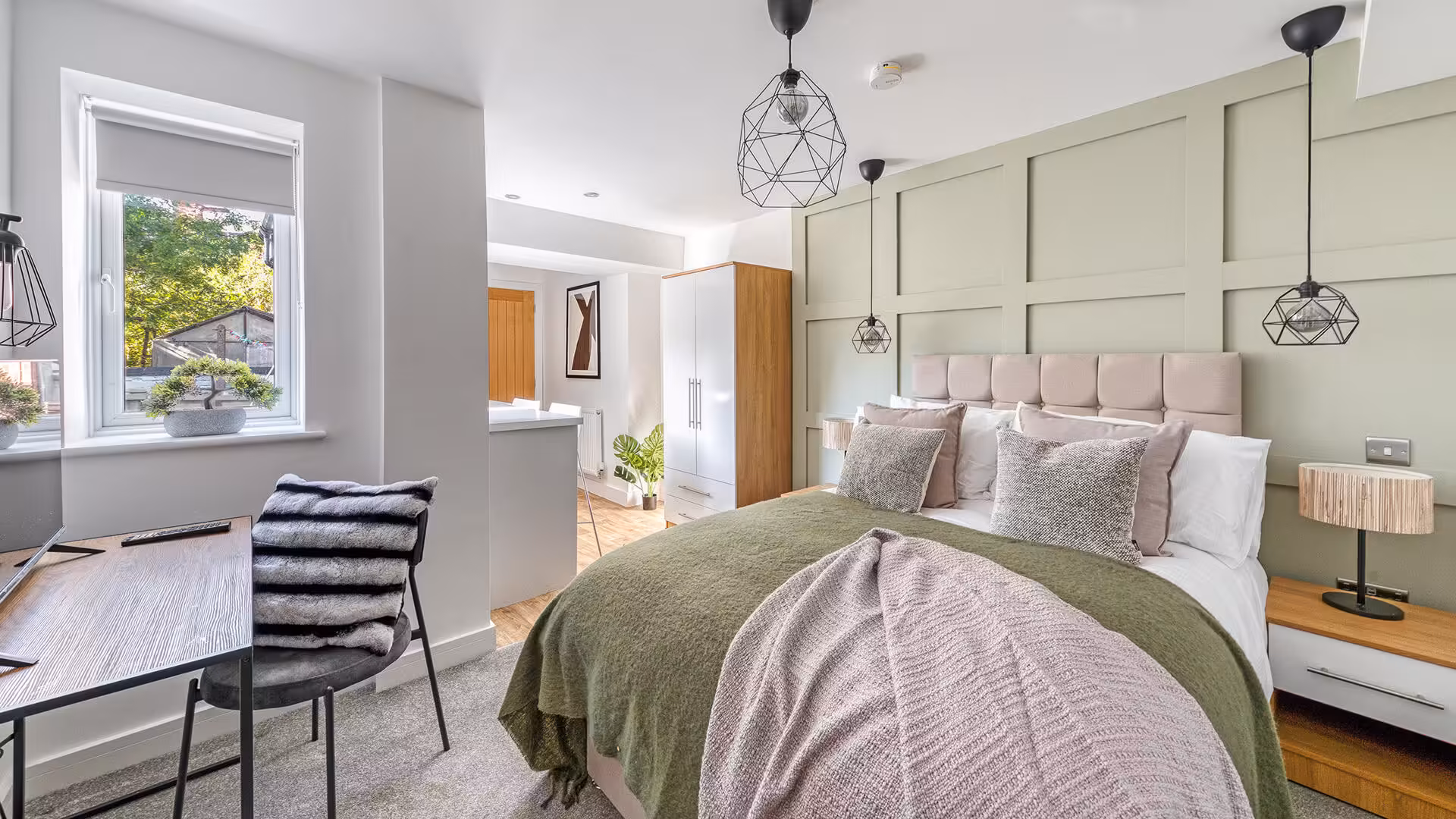 Room 6, Bennett Street, NG10