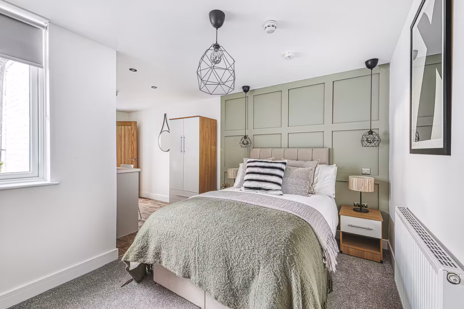 Room 4, Bennett Street, NG10